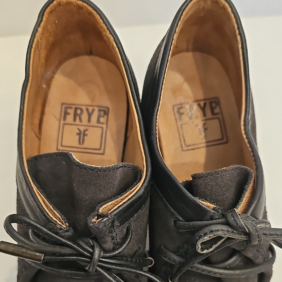 Frye Black Suede Parker Oxford Heeled Ankle Bootie for Women Size 7B - Picture 3 of 10